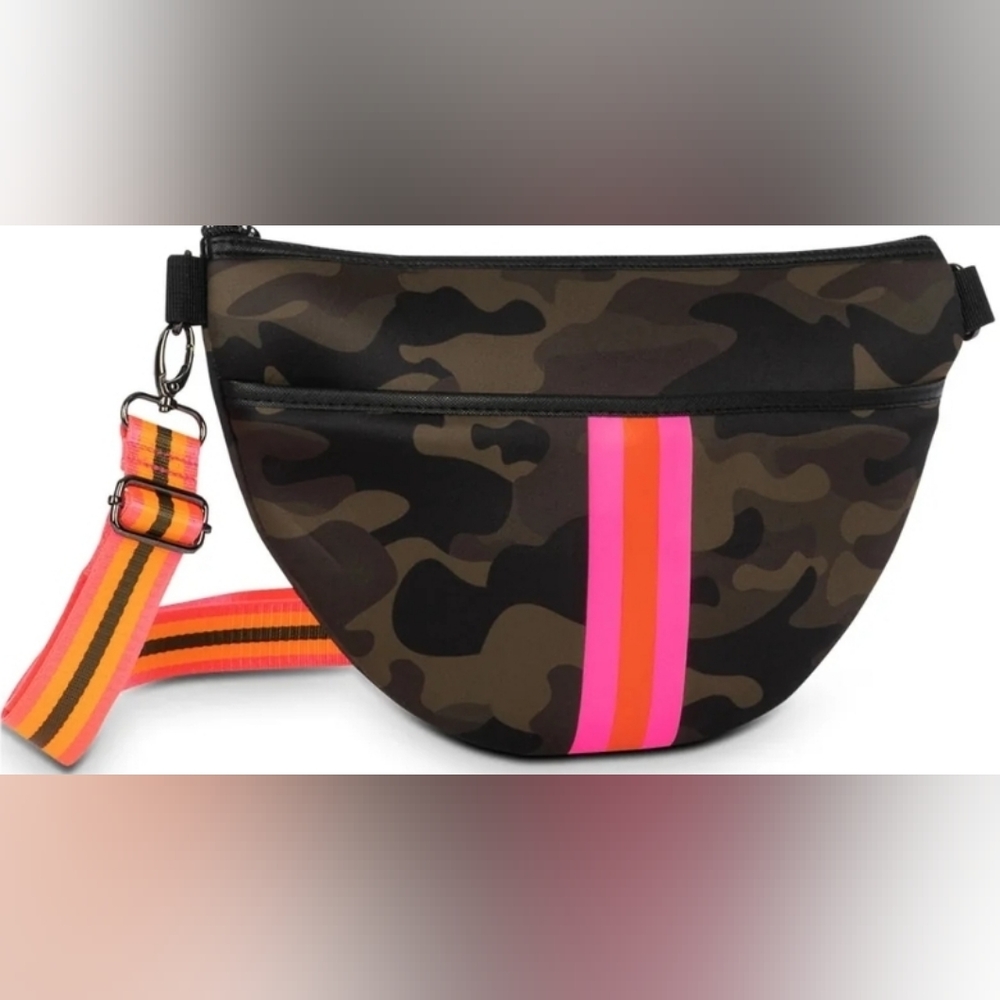🆕️ Haute Shore🌊 Brett Showoff 💖 Belt Bag